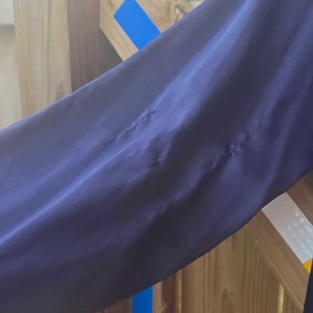 Blue Robe - Picture 3 of 5